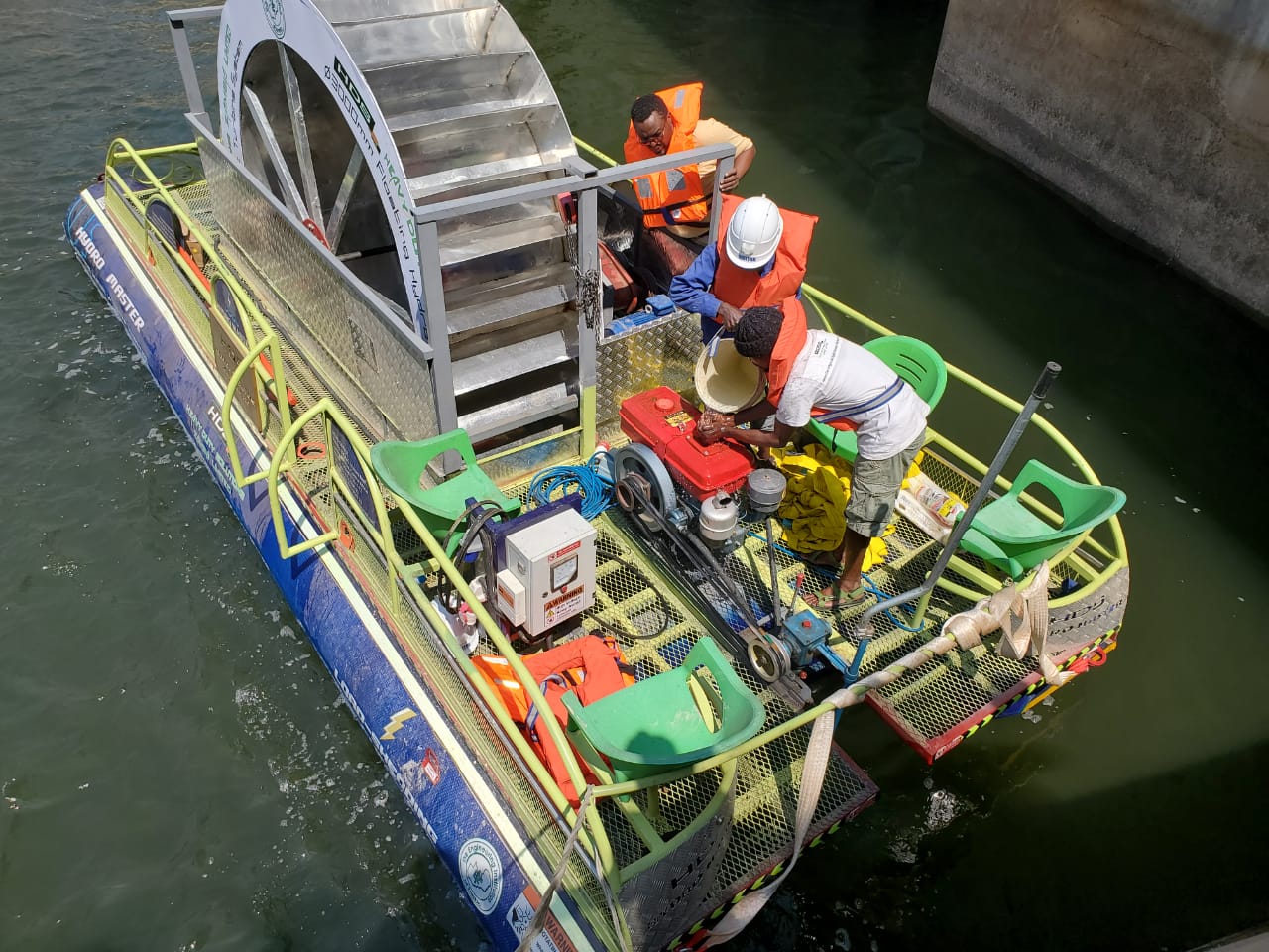 Hydro Master on Water